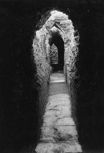 003658 - scavo archeologico - Domus Flavia, aula regia: scavi sotto l'aula; fogna imperiale al centro dell'aula