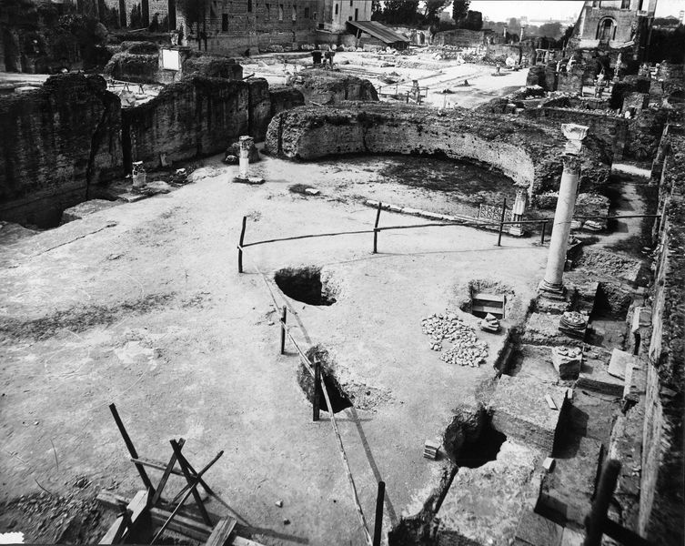 003704 - scavo archeologico - Domus Flavia, Basilica: durante gli scavi del Boni