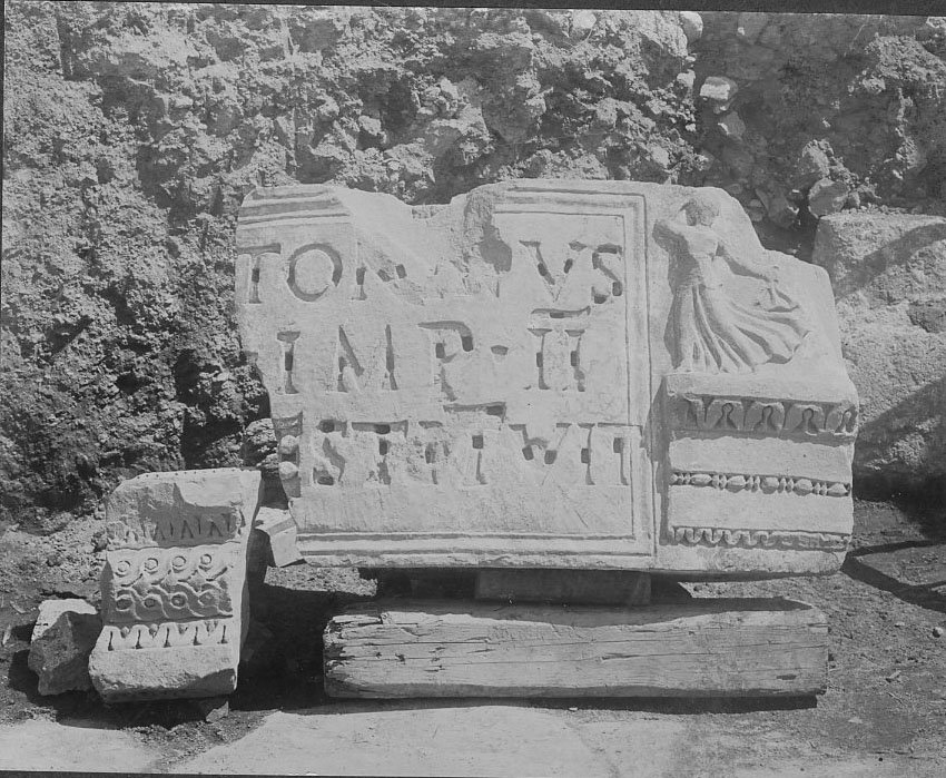 16 FR - VS -R-asf018854.jpg