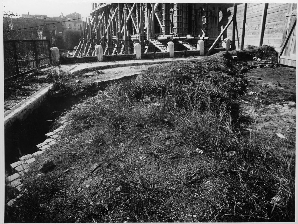 7 FR-C-LO-asf013325.jpg