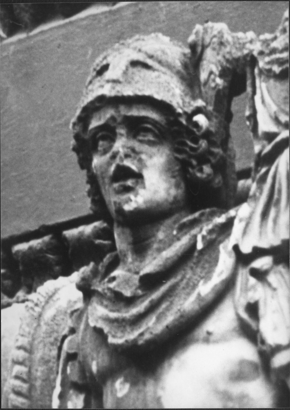 15 FR-DF-asf013528.jpg