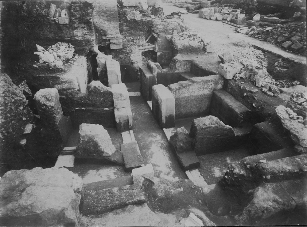 1 FR-CA-asf012359.jpg