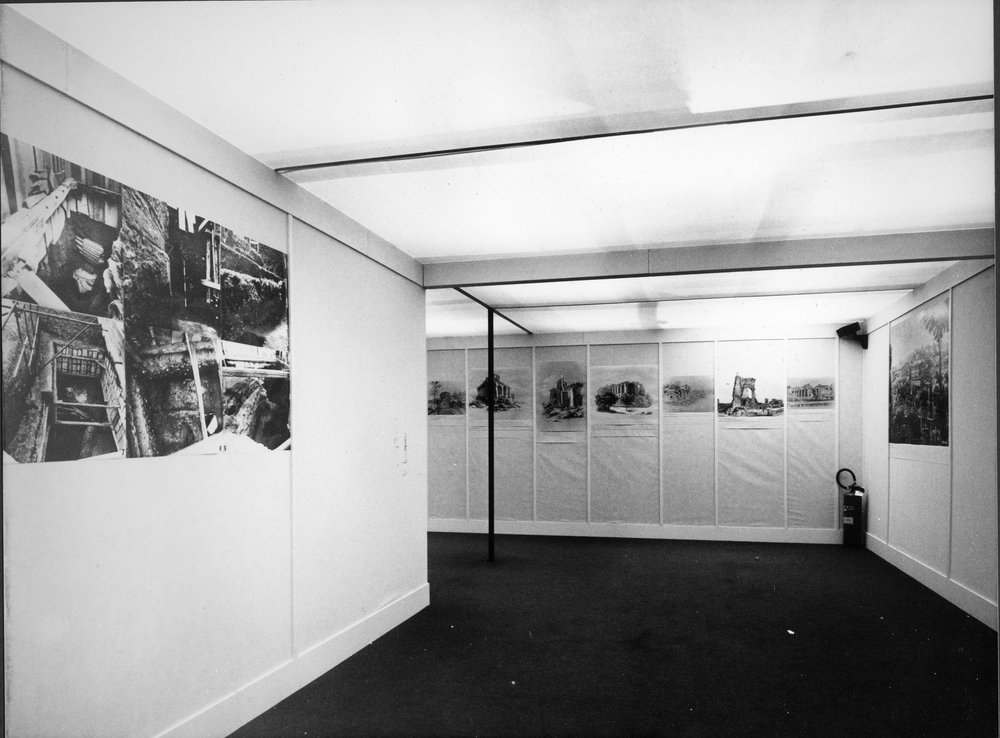 42 FR-M-asf013392.jpg