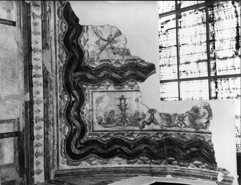 001668 - reperto - Palatino, Aula Isiaca, particolare della pittura parietale in secondo stile pompeiano della volta, ricollocata su pannelli. Bibliografia di riferimento: Iacopi, I. "Aula Isiaca" 1997 ELECTA pp. 24-25. Neg. serie C, n. 459neg. serie F n. 2862