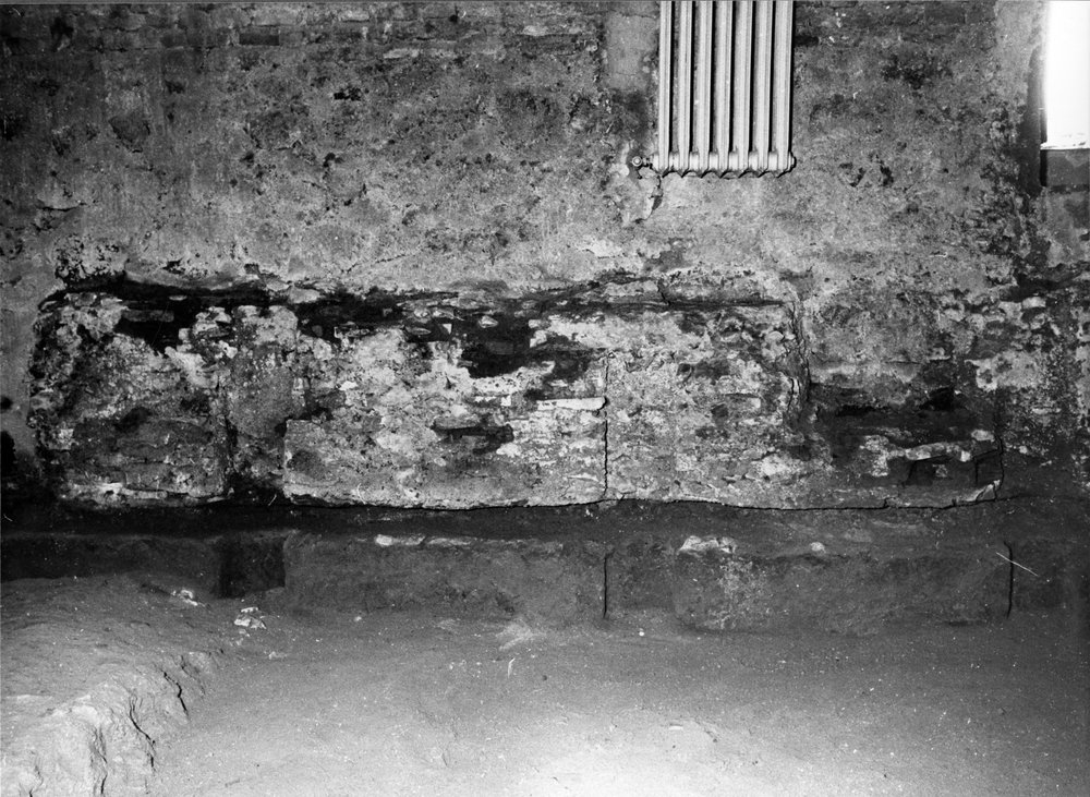 APPS 37-asf000948.jpg