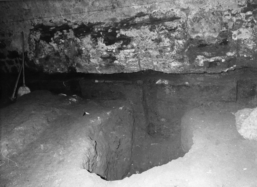 APPS 31-asf000944.jpg