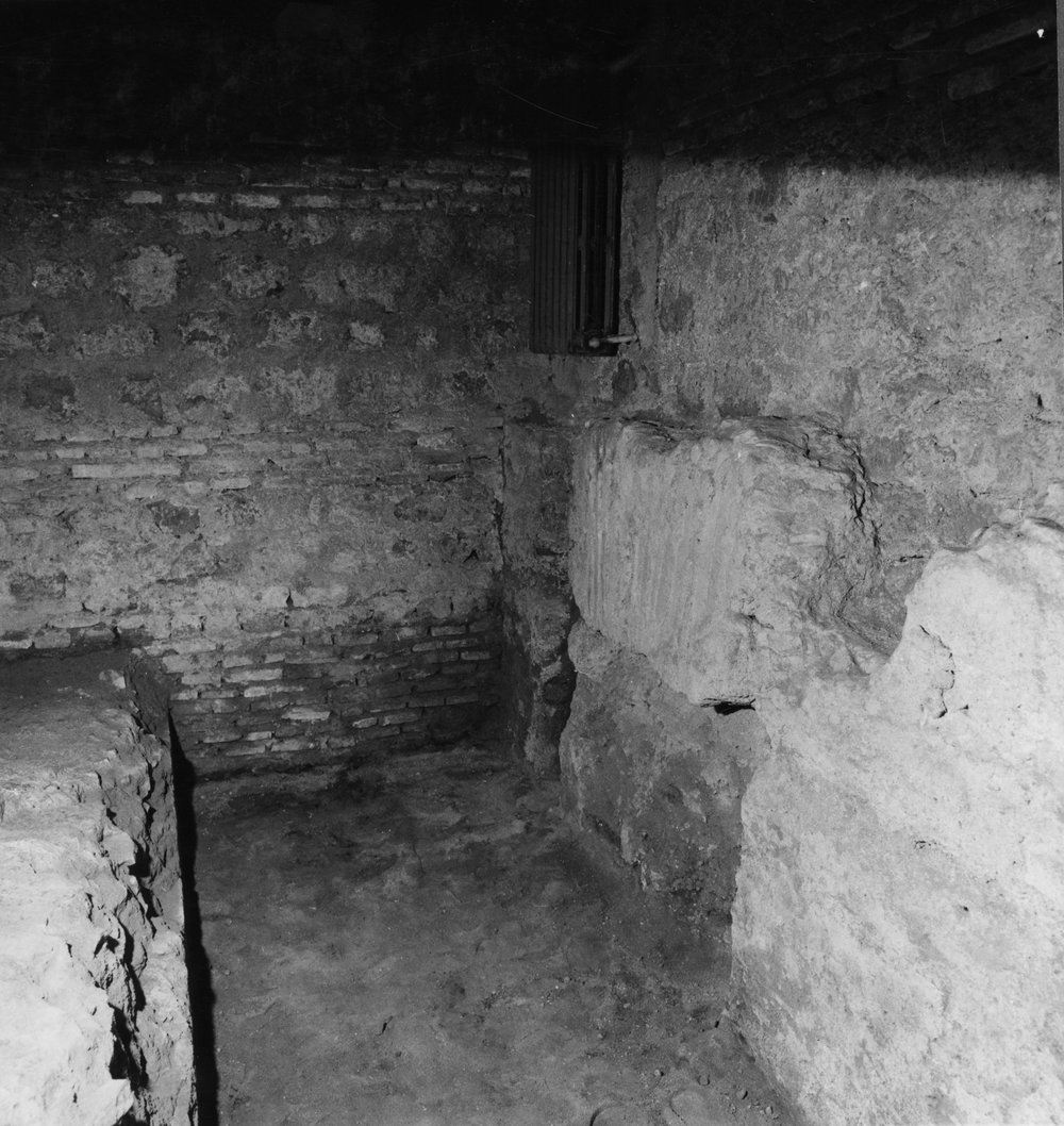 APPS062-asf000966.jpg