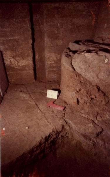 008578 - scavo archeologico - Domus Tiberiana, settore 12-Livello V: particolare scavi nell'ambiente 63 (scavi Istituto svizzero), 1985