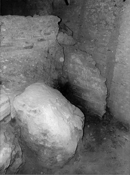 005061 - scavo archeologico - Domus Tiberiana, clivus Victoriae settore 13-Livello IV: Quadrante Sud-Est ambiente 4 sondaggi, ottobre 1984