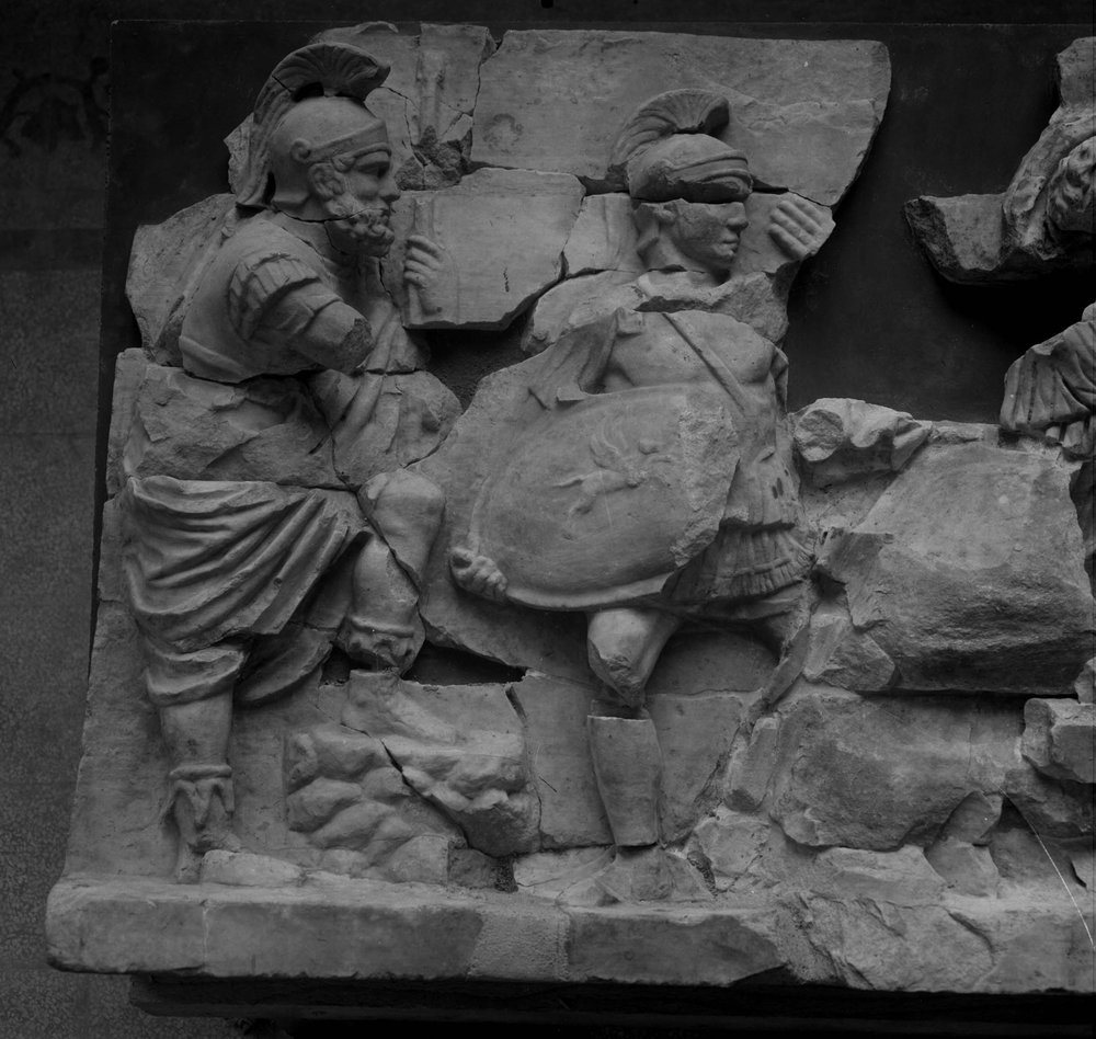 Fregio Basilica Aemilia 17.jpg