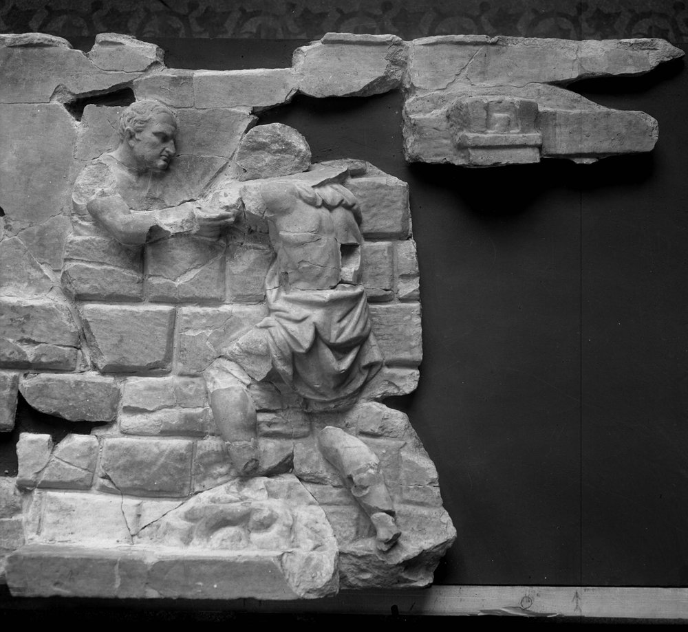 Fregio Basilica Aemilia 23.jpg