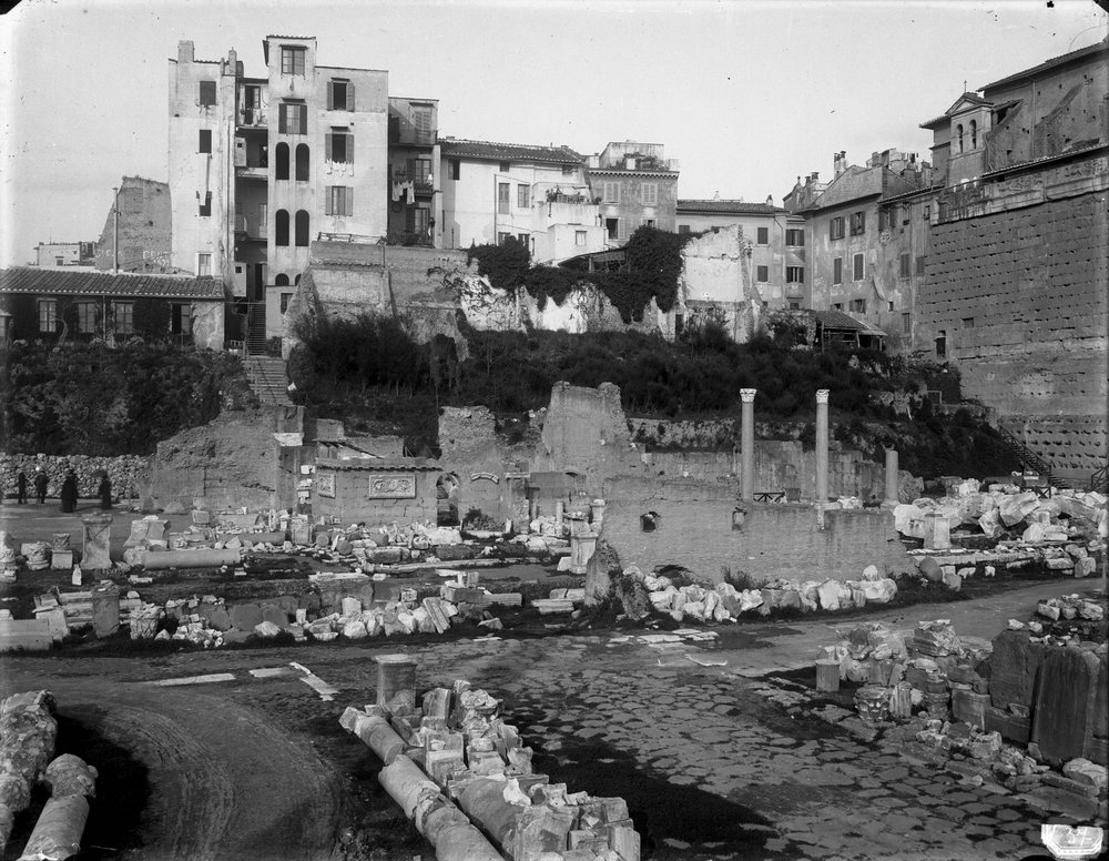 Basilica Aemilia 37.jpg