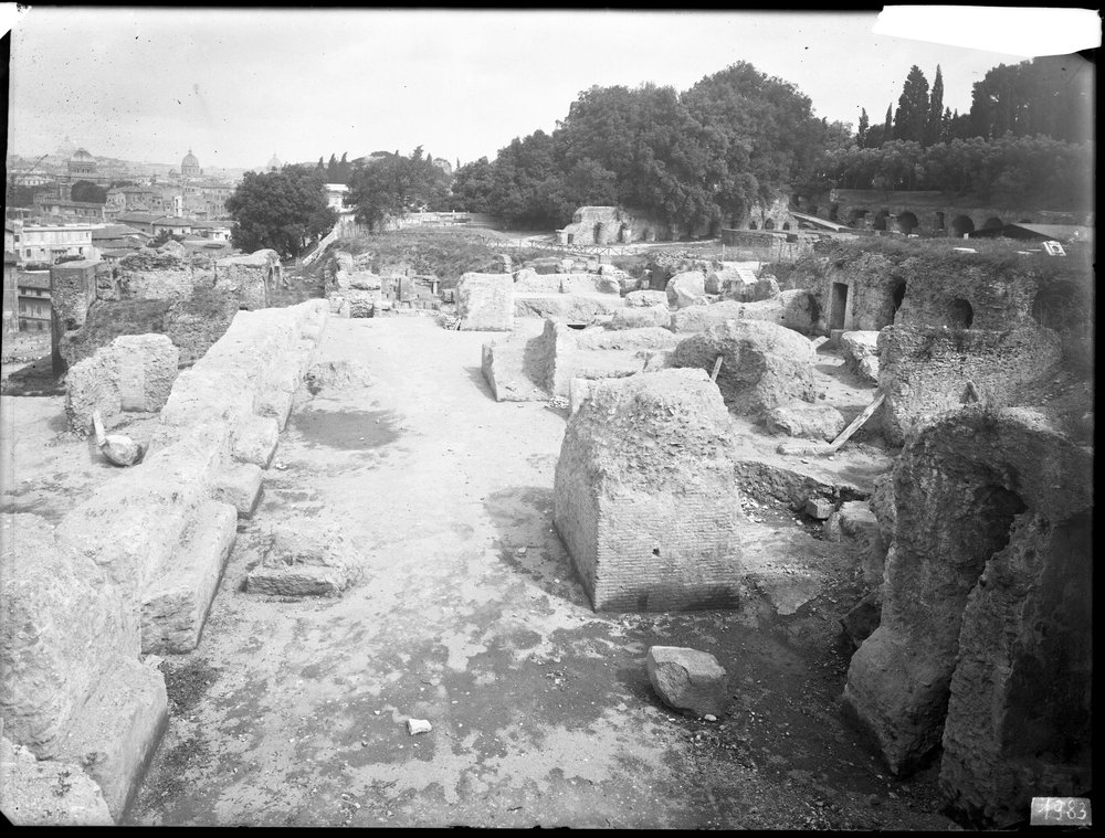 Lastra E 1983 - Velabro.JPG