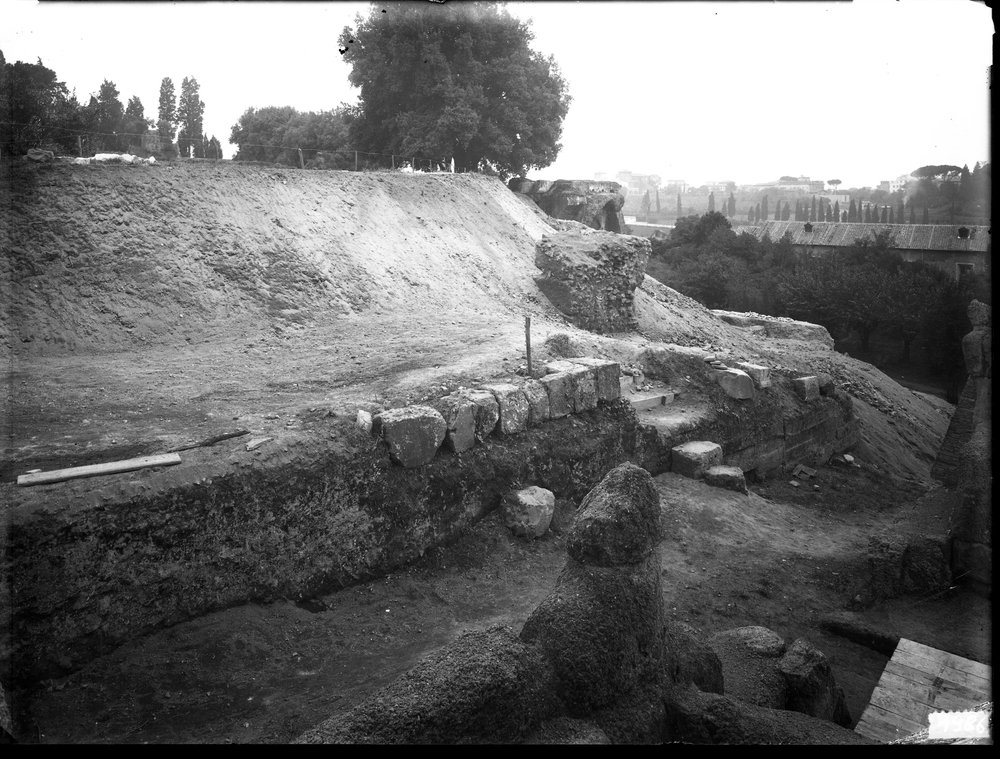 Lastra E 1986 - Velabro.JPG
