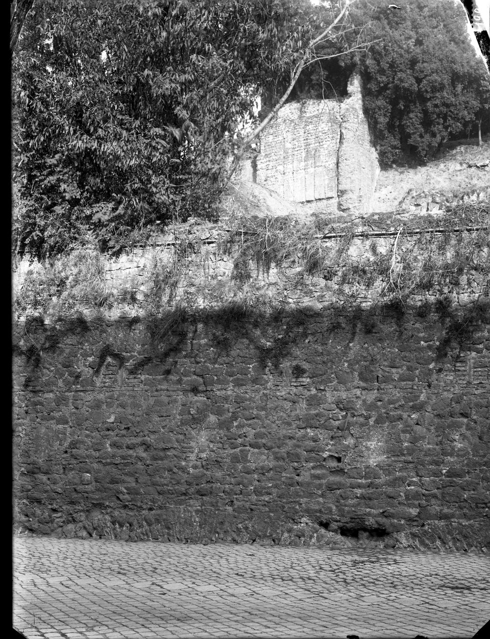 Lastra E 1992 - Velabro.JPG