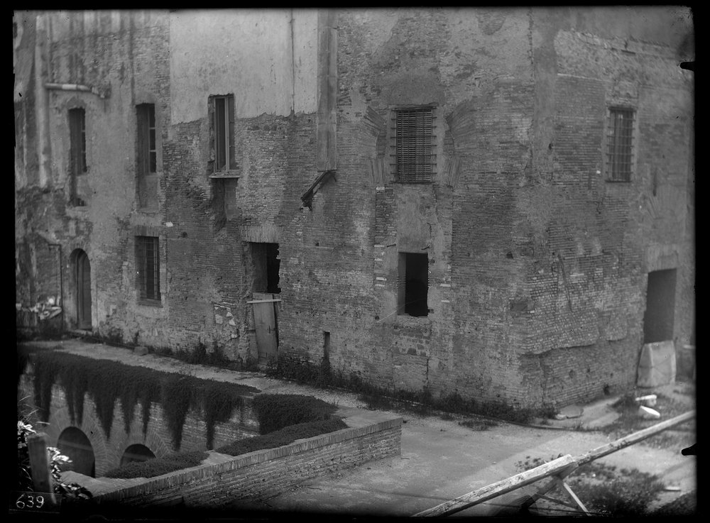 Lastra E 639 - Villa Mills.JPG