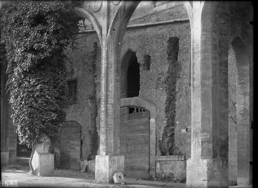 Lastra E 667 - Villa Mills.JPG