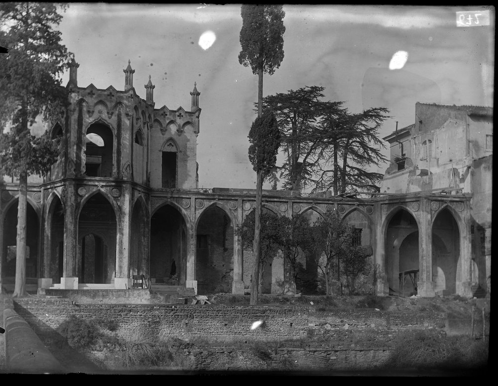 Lastra E 672 Villa Mills.JPG