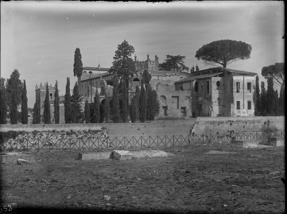 Lastra E 653 - Villa Mills.JPG