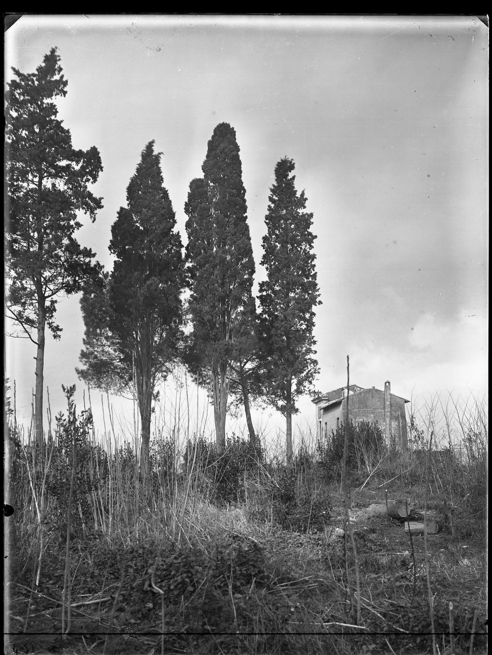 Lastra E 451 - Villa Mills.JPG