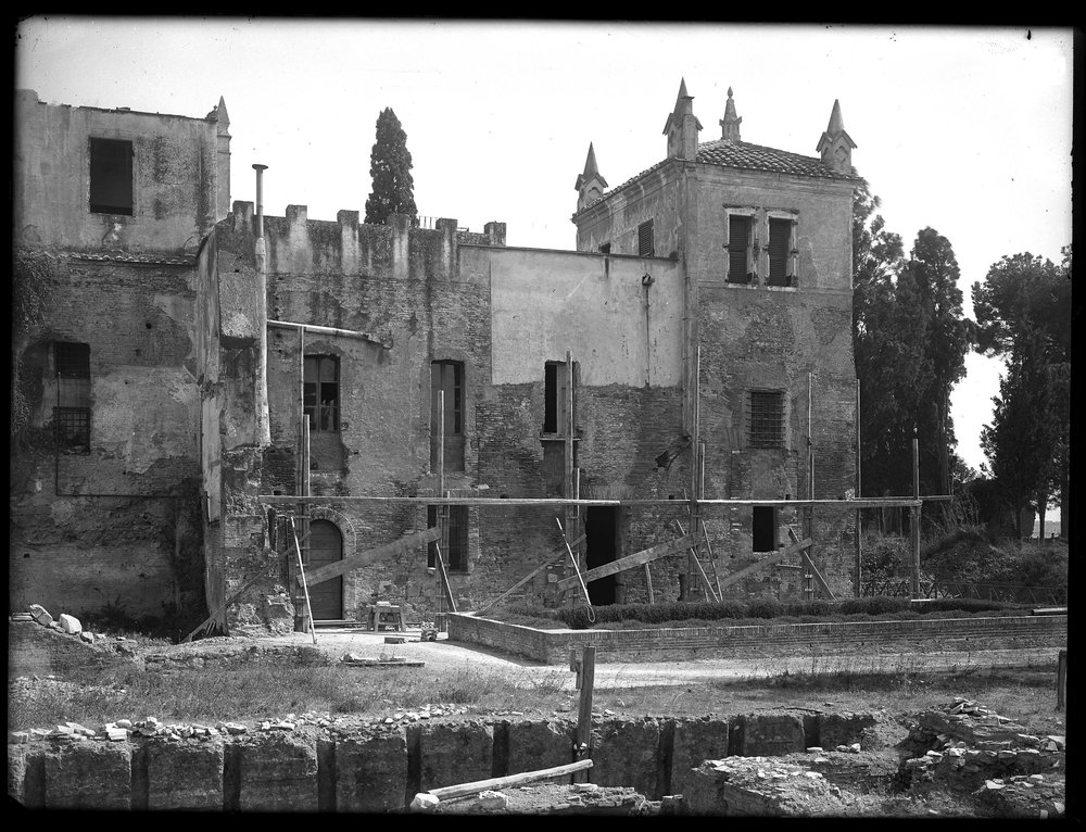 Lastra E 643 - Villa Mills.JPG