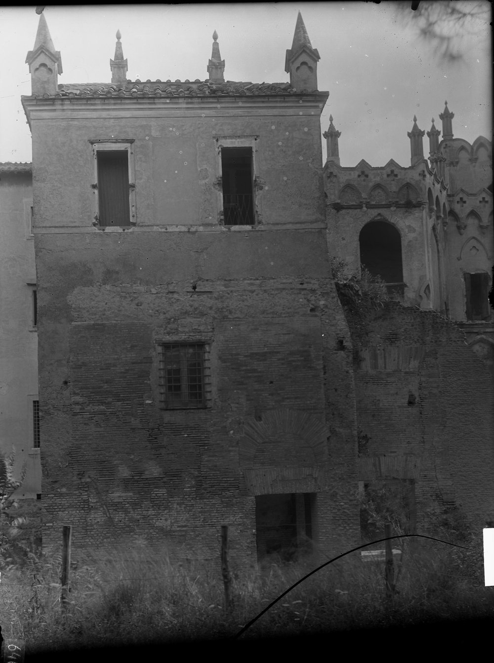 Lastra E 646 - Villa Mills.JPG