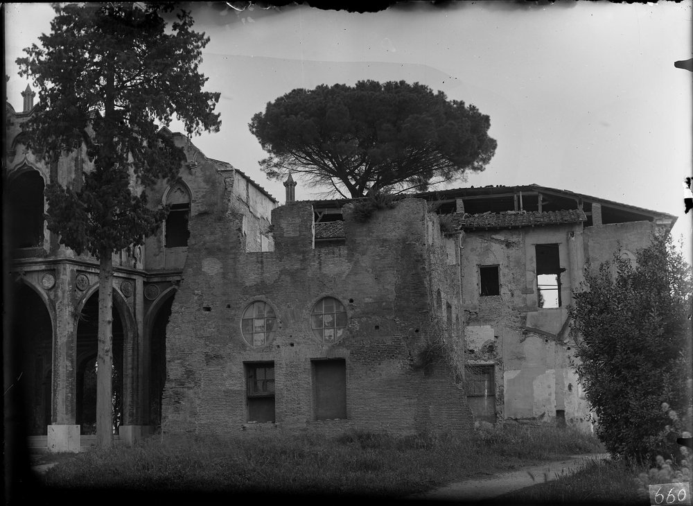 Lastra E 660 - Villa Mills.JPG