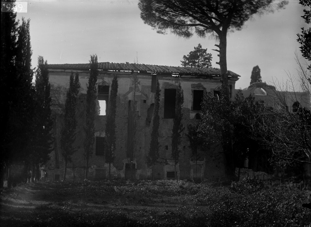 Lastra E 656 - Villa Mills.JPG