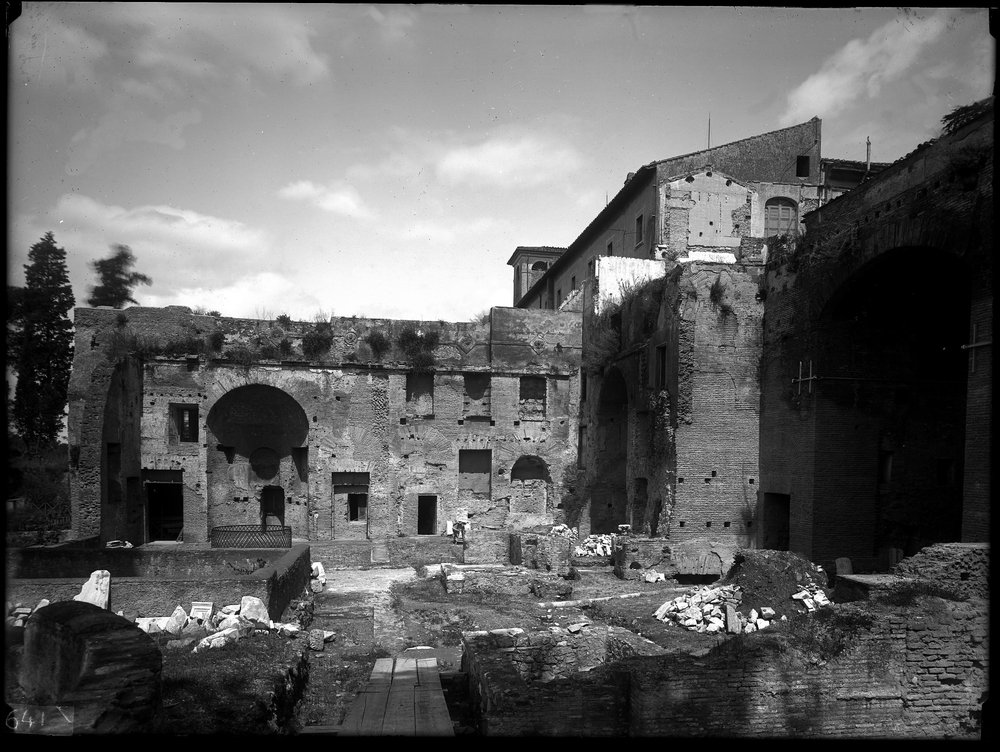 Lastra E 641 - Villa Mills.JPG