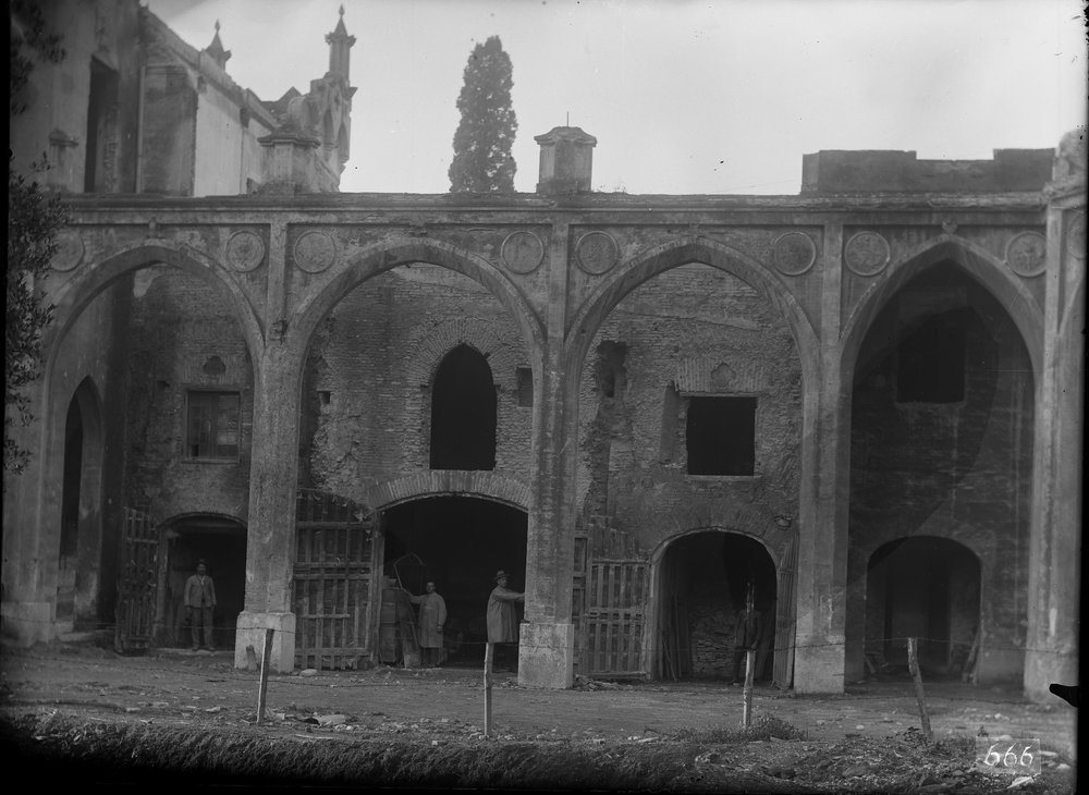 Lastra E 666 - Villa Mills.JPG
