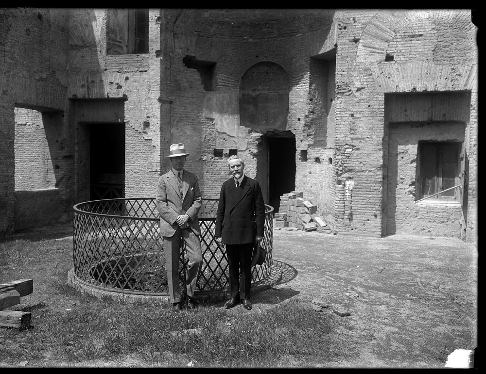 Lastra E 2447, Visite - Bartoli con altra persona alla Domus Augustana, non eseguite le positive.tif