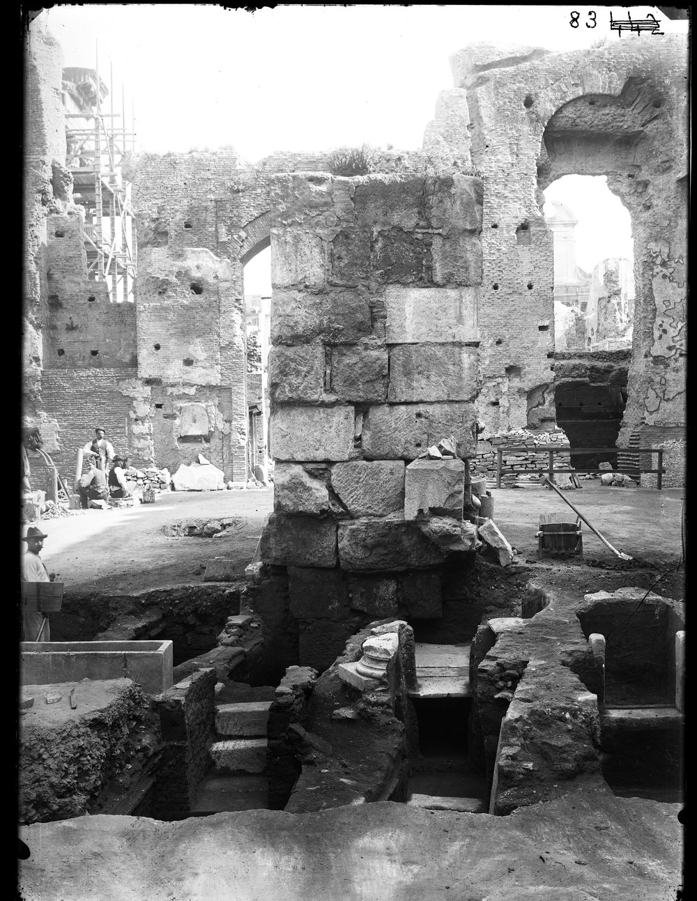 Lastra E83 - S.Maria Antiqua.tif