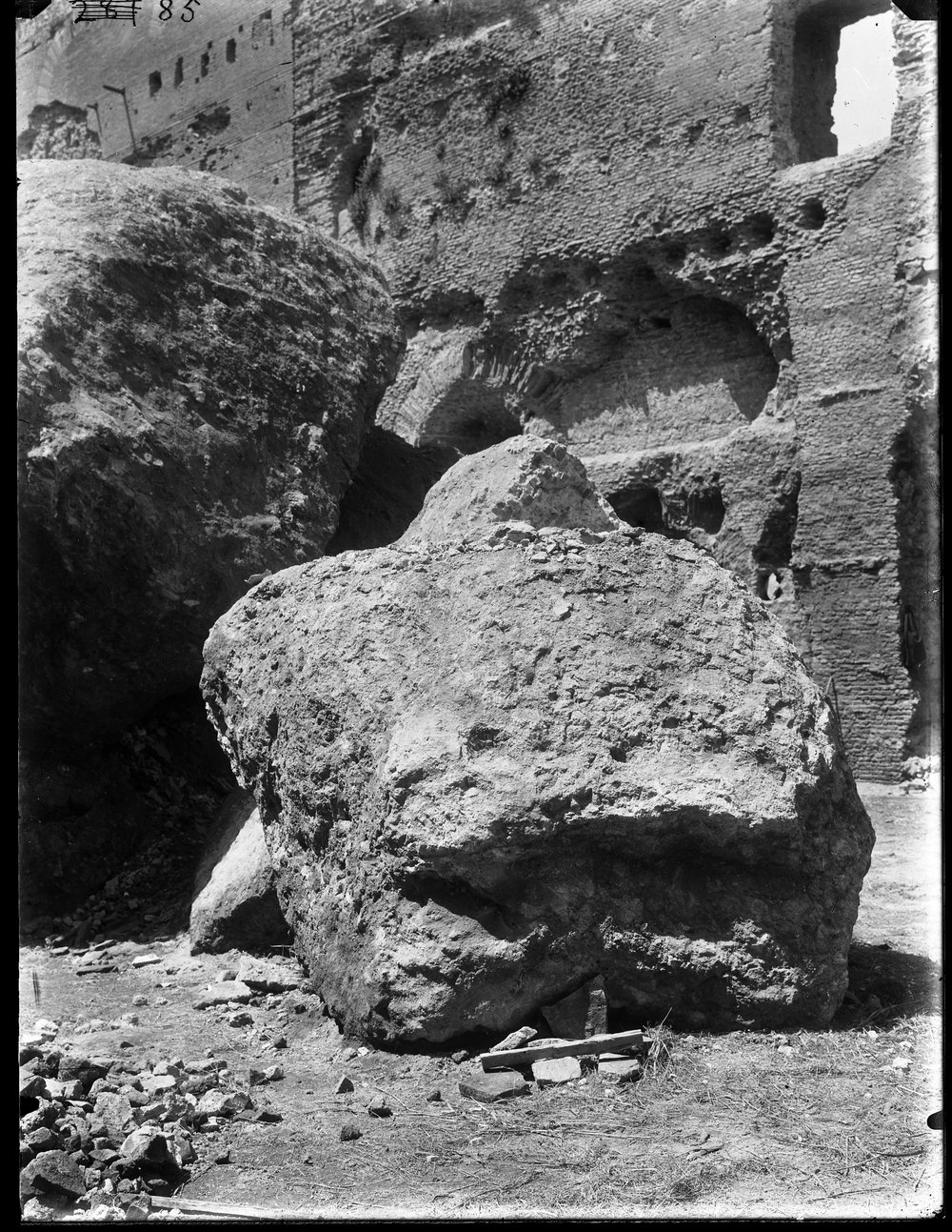Lastra E85 - S.Maria Antiqua.tif