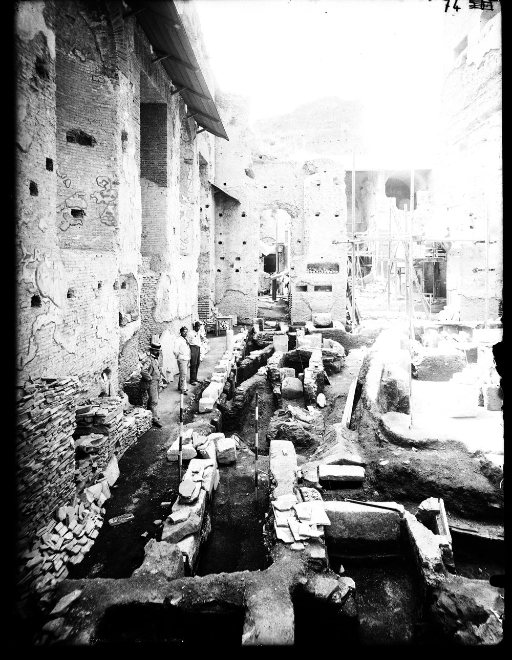 Lastra E74 - S.Maria Antiqua.tif