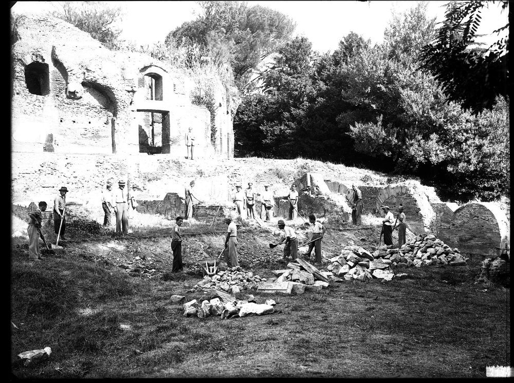 Lastra E2194 - Sistemazione della zona dell'Arco di Domiziano.JPG