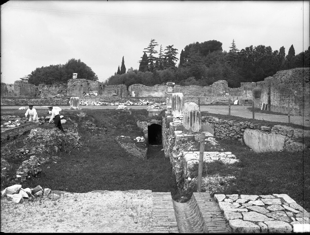 Lastra E2074 - domus flavia.JPG