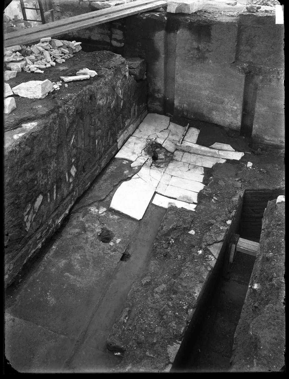Lastra E2098 - Domus Flavia.JPG