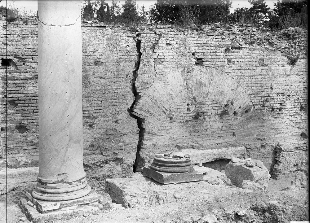 Lastra E2071 - domus flavia.JPG