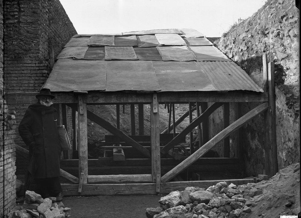 Lastra E 2106 - criptoportico al palatino.JPG