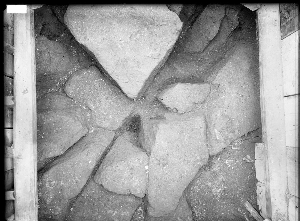 Lastra E 2105 - criptoportico al palatino.JPG