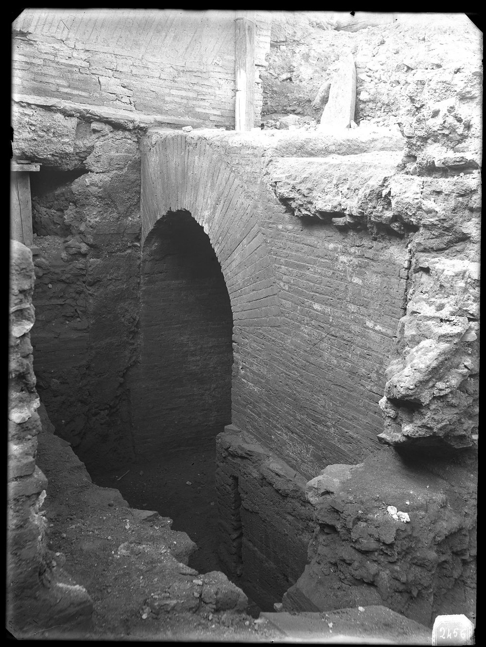 Lastra E 2456, Criptoportico.JPG