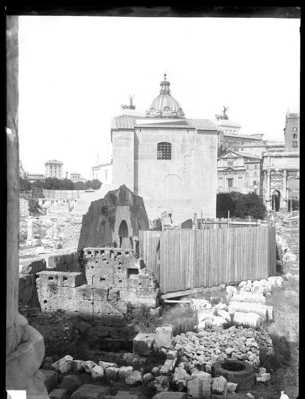 Lastra E2339 - Curia (Rest. Gab. Fot. Naz).JPG