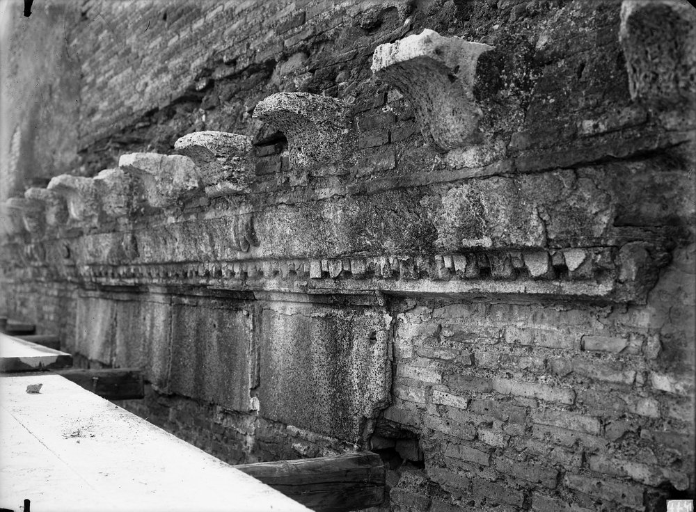 Lastra E 1577 - Curia.JPG
