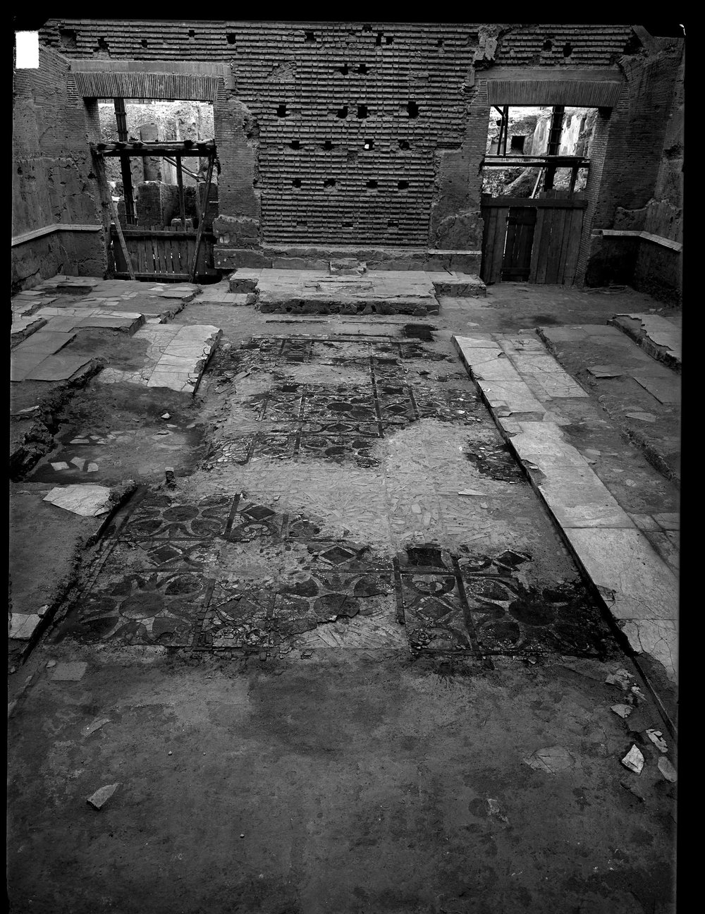 Lastra E 1477 Curia (lastra del Gab. Fotografico).JPG