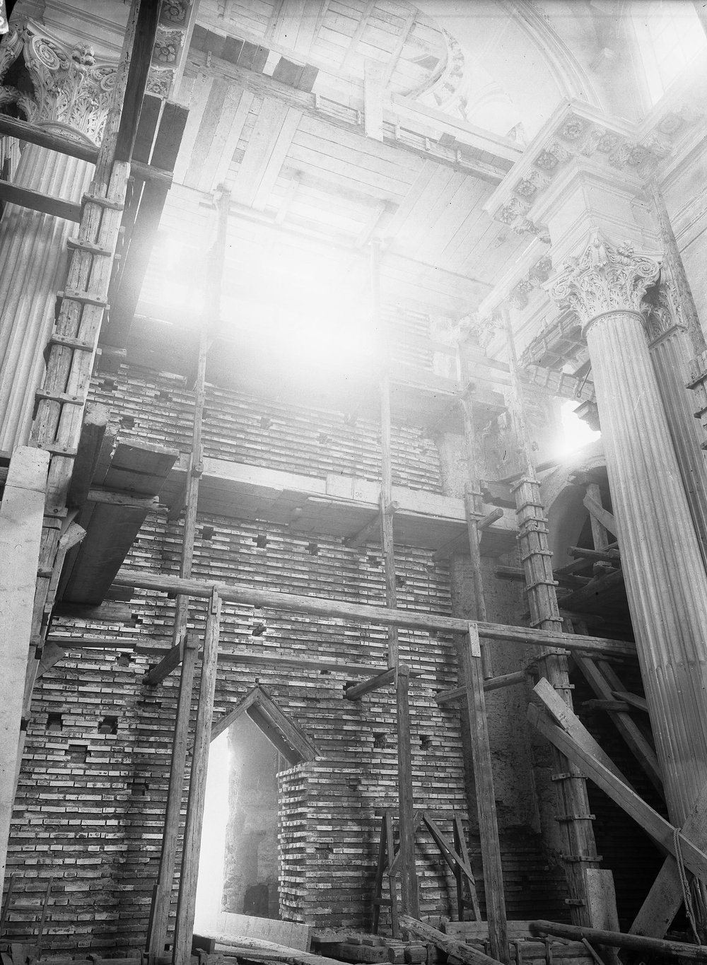 Lastra E 1602 - Curia.JPG
