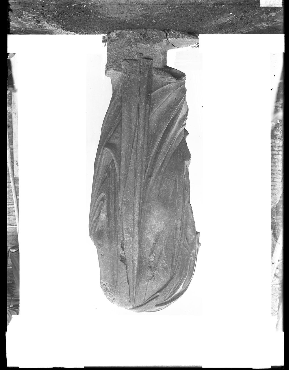Lastra E2342 - Curia (Rest. Gab. Fot. Naz).JPG