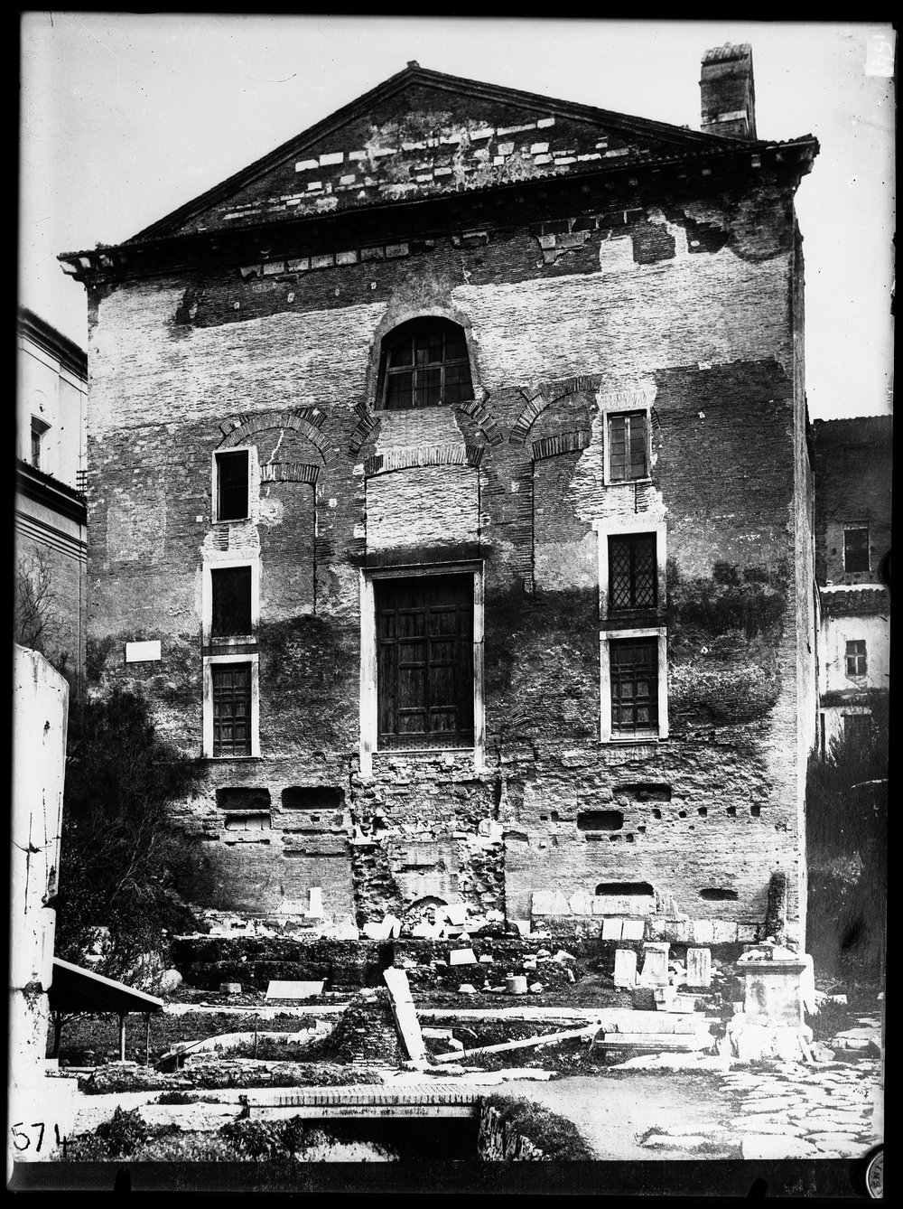 Lastra E1549 Curia.JPG
