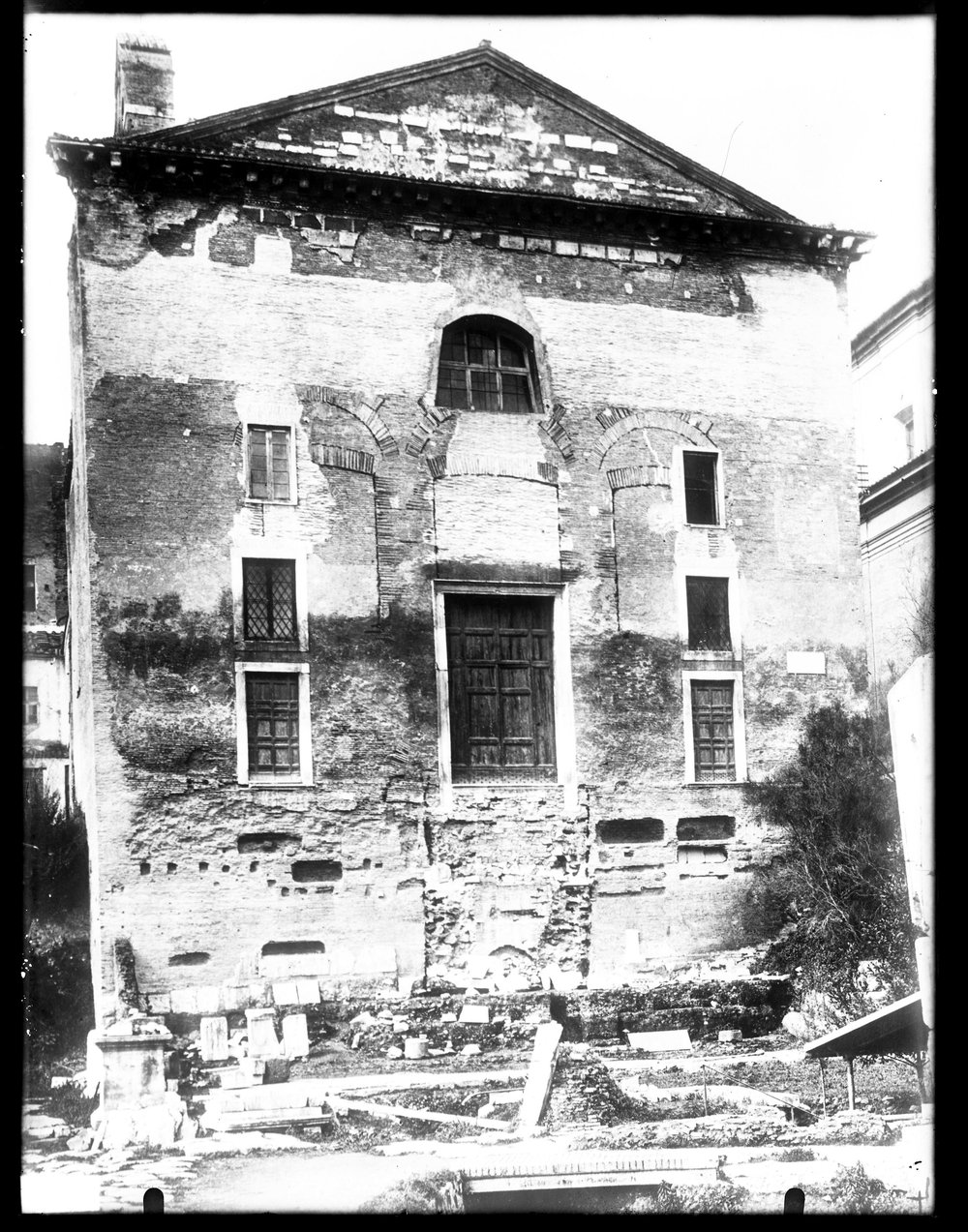 Lastra E2336 - Curia (Rest. Gab. Fot. Naz).JPG
