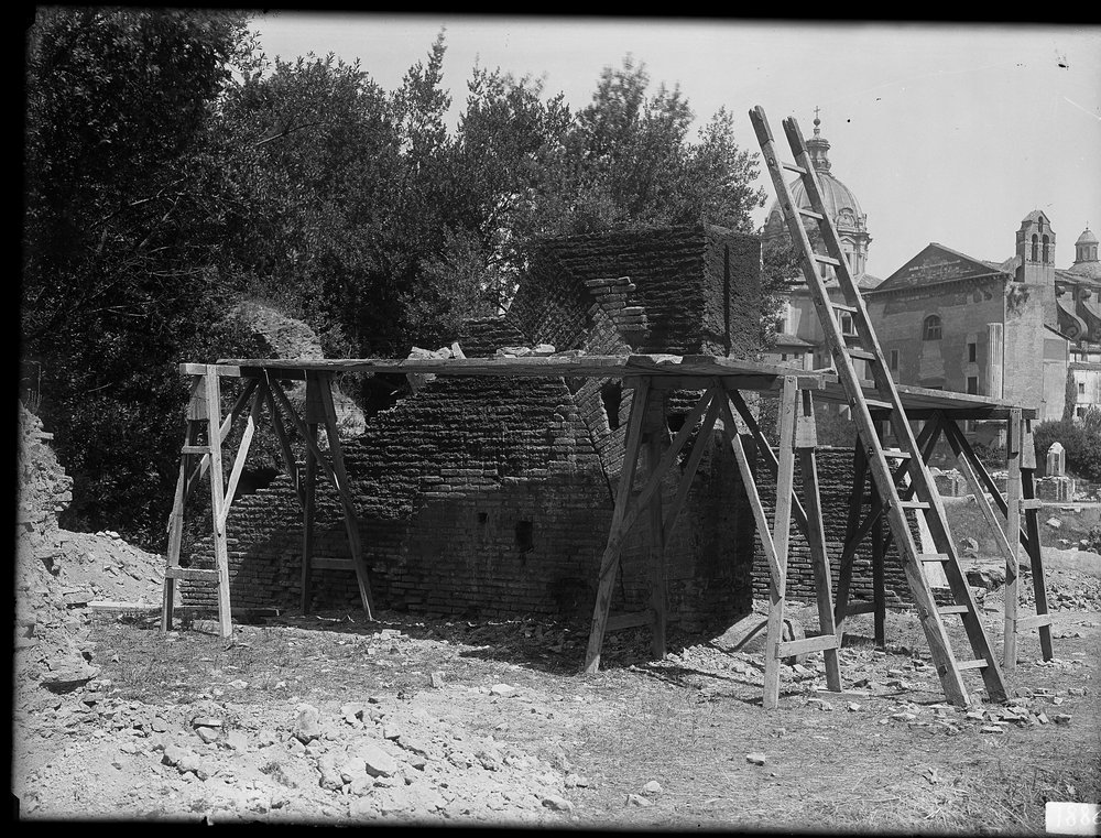 Lastra E1886 Cosiddetto Tempi di Augusto.JPG