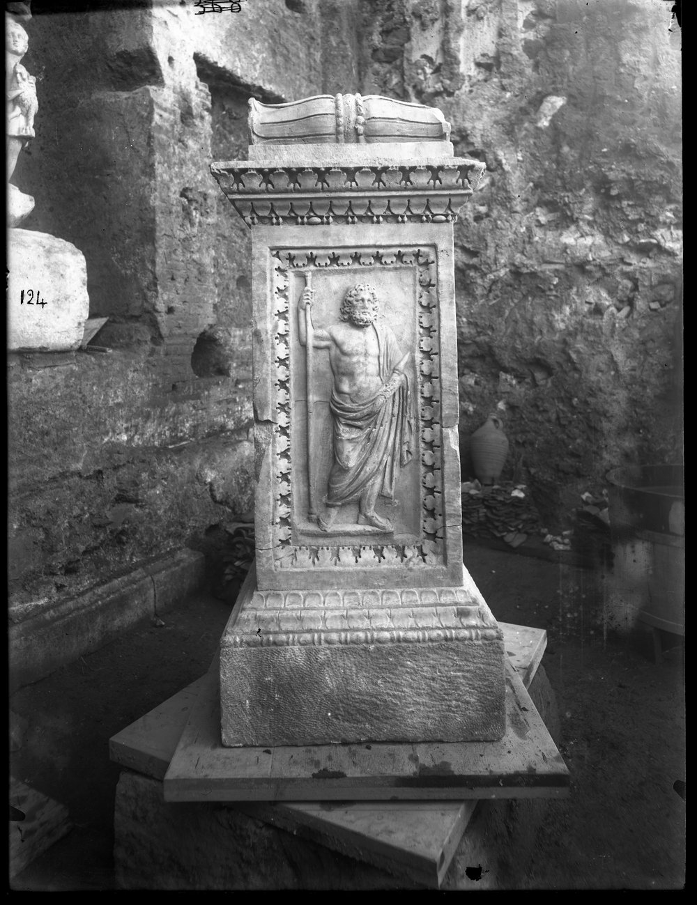 Lastra E124 - Sacrario Giuturna.tif